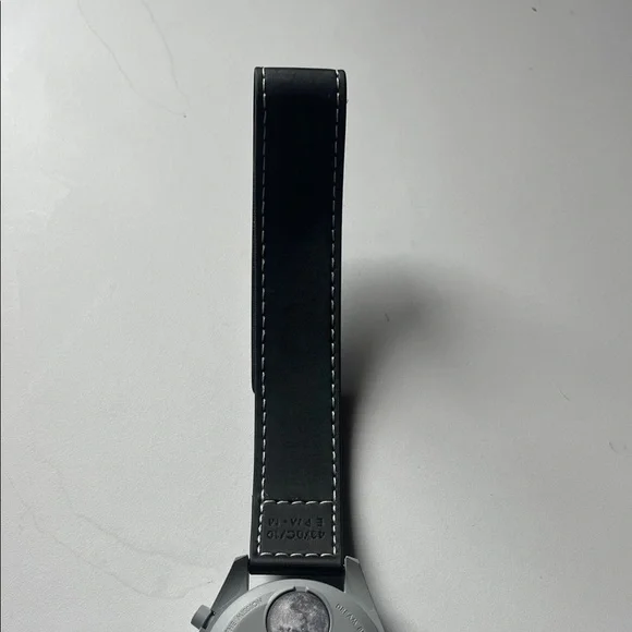 Omega x Swatch Speedmaster Misson to the Moon Watch - Picture 8 of 8